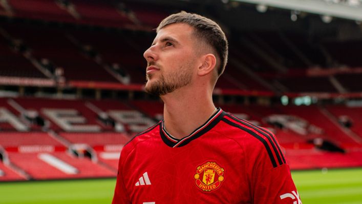 Mason Mount porte le maillot n ° 7 de Manchester United pour annoncer son déménagement